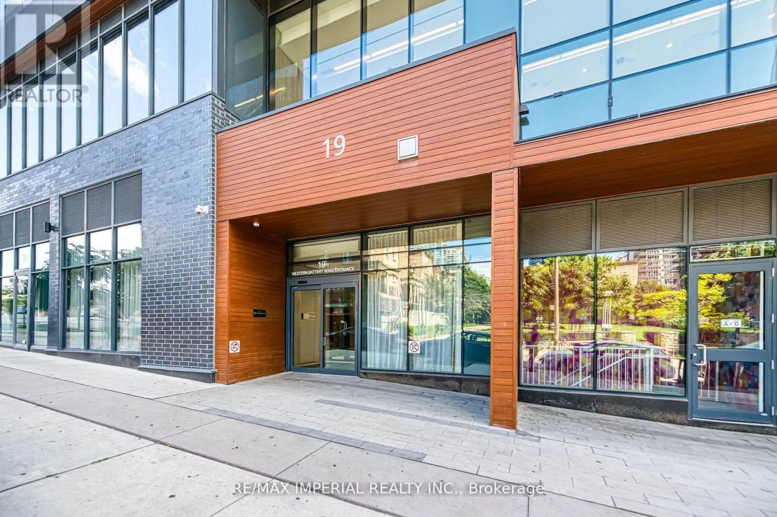 3202 - 19 WESTERN BATTERY ROAD