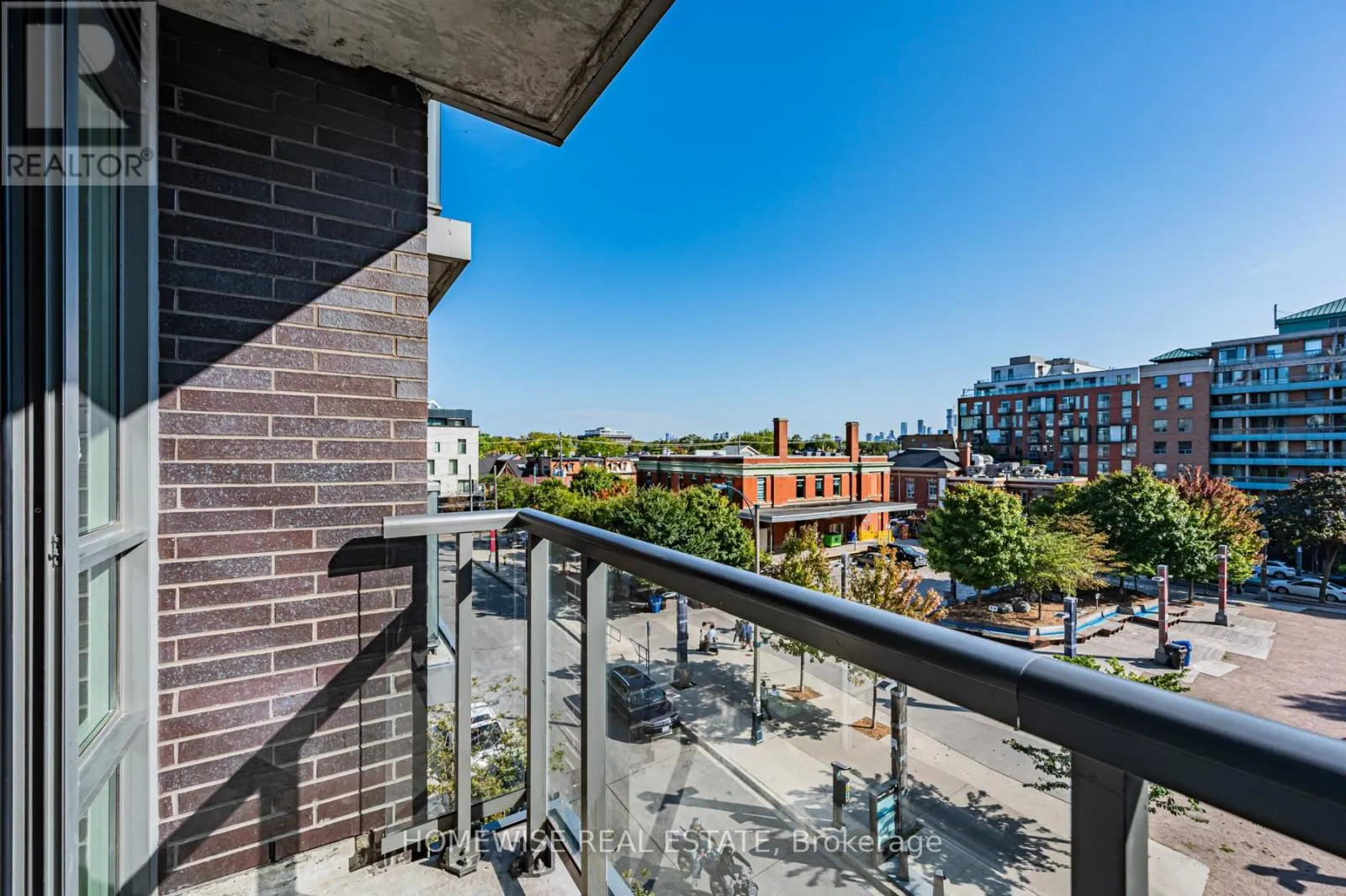545 - 68 ABELL STREET