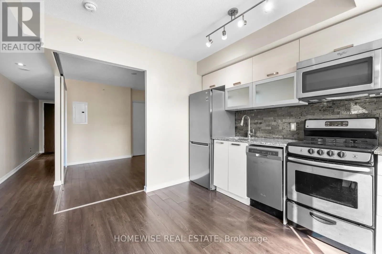 545 - 68 ABELL STREET