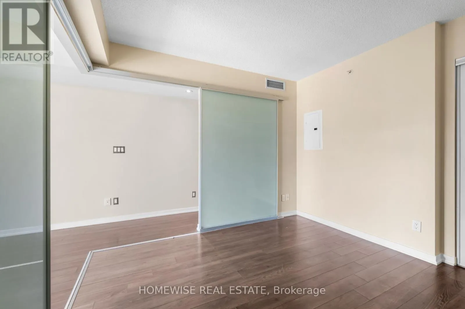 545 - 68 ABELL STREET