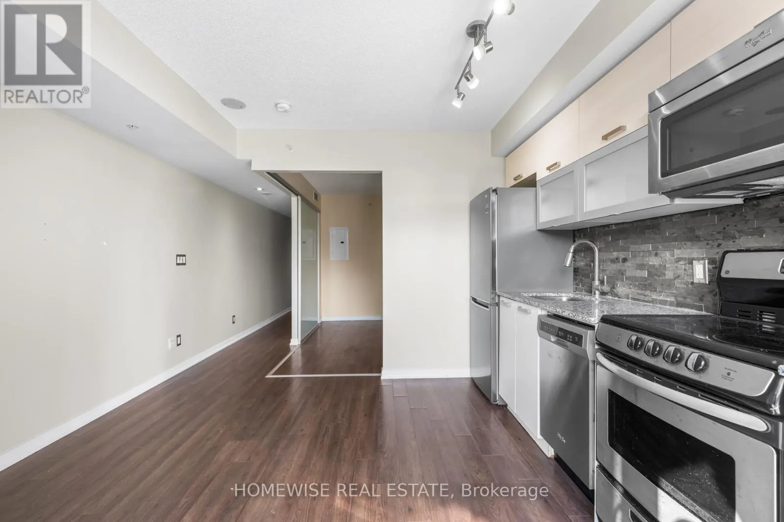 545 - 68 ABELL STREET