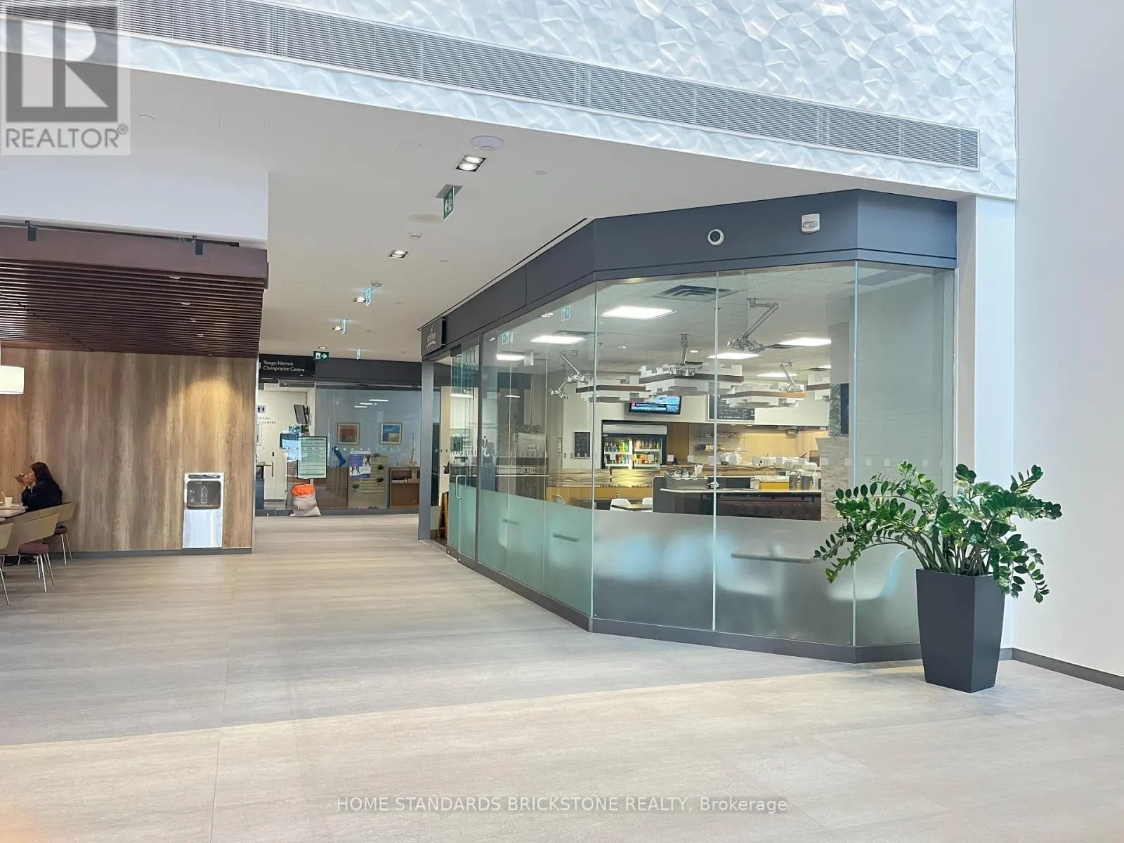 5255 YONGE STREET