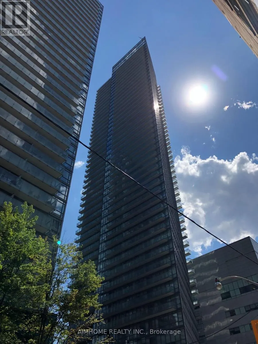 2407 - 832 BAY STREET