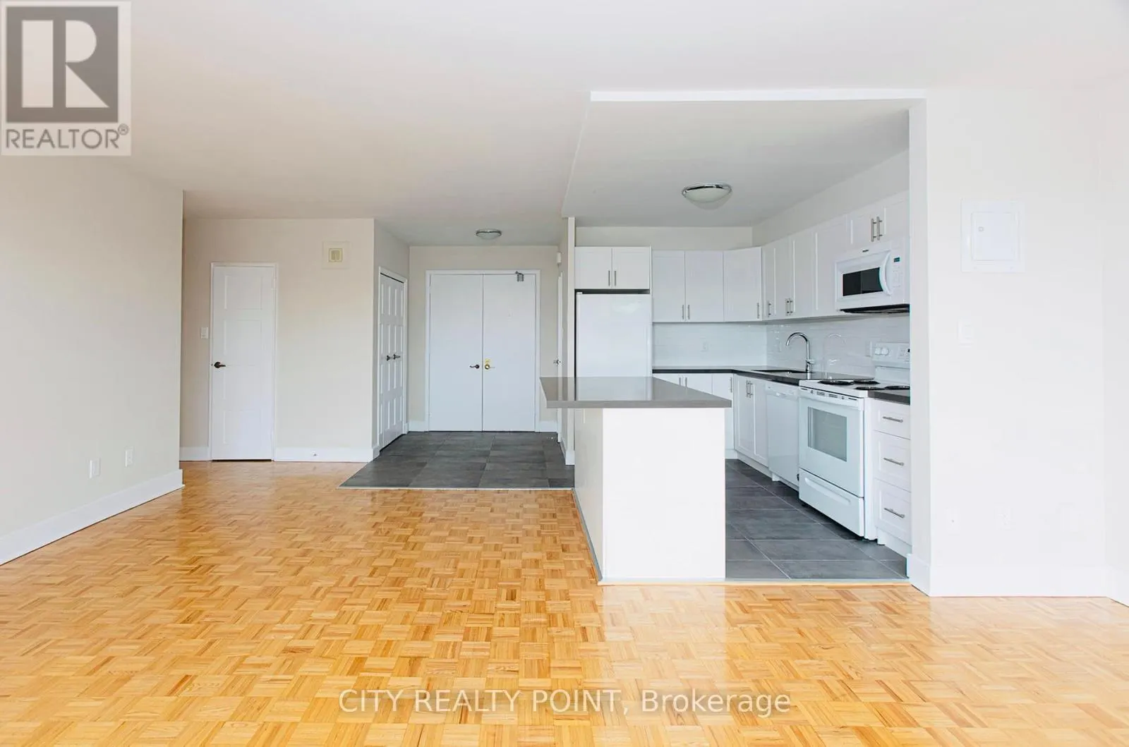 306 - 10 SHALLMAR BOULEVARD