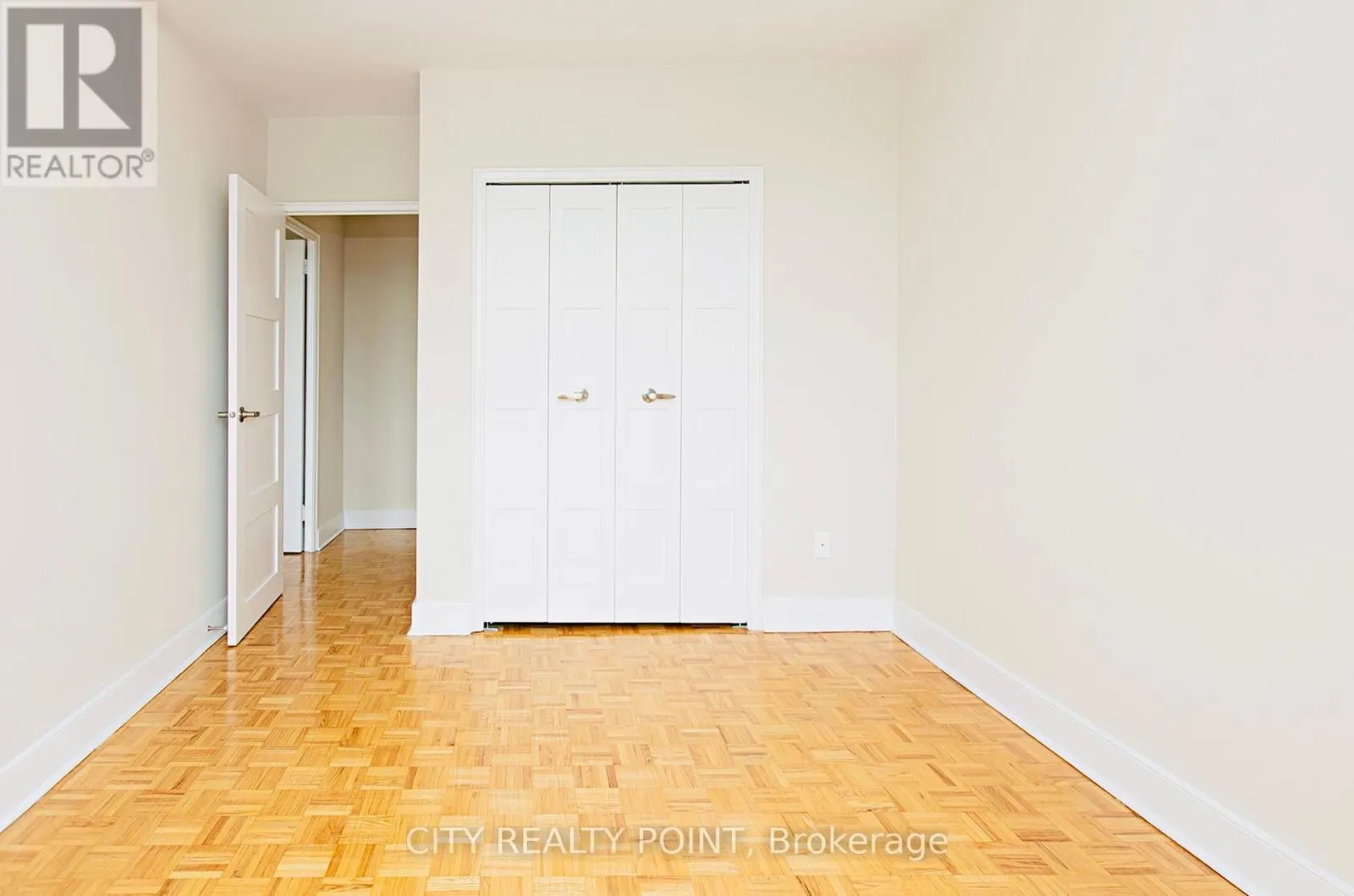 306 - 10 SHALLMAR BOULEVARD