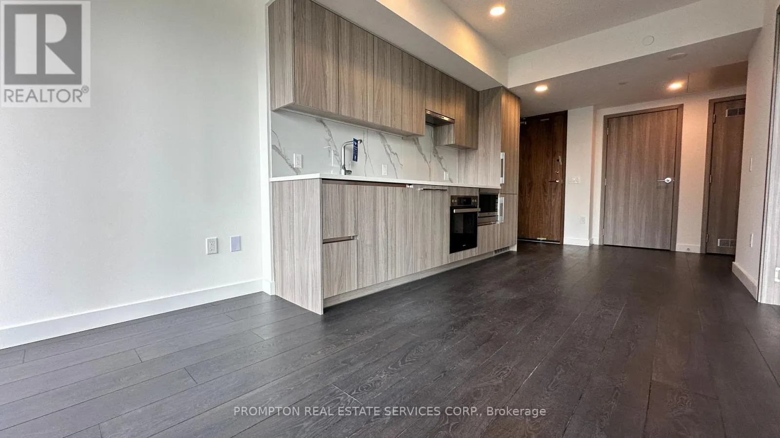 2101 - 3 CONCORD CITYPLACE WAY