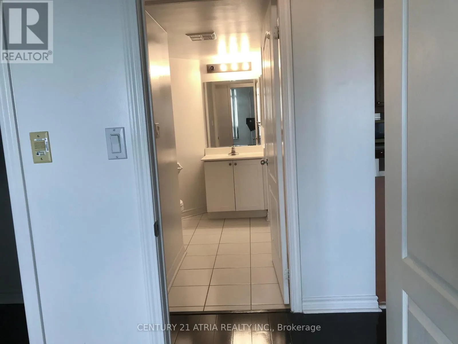 1111 - 3 REAN DRIVE