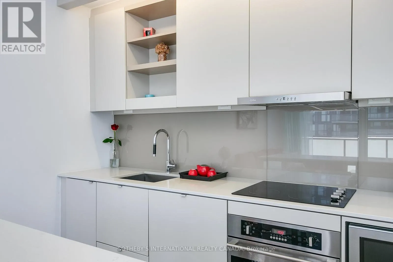 3407 - 101 PETER STREET W