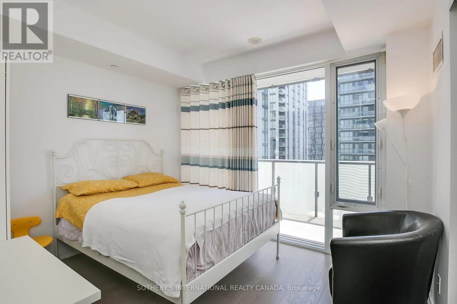 3407 - 101 PETER STREET W