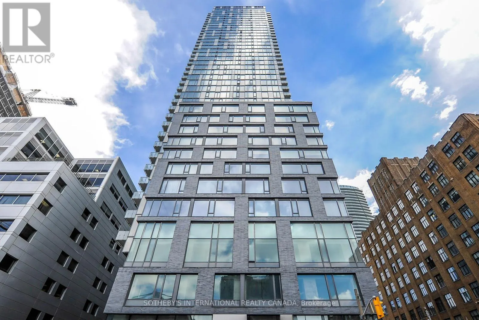3407 - 101 PETER STREET W