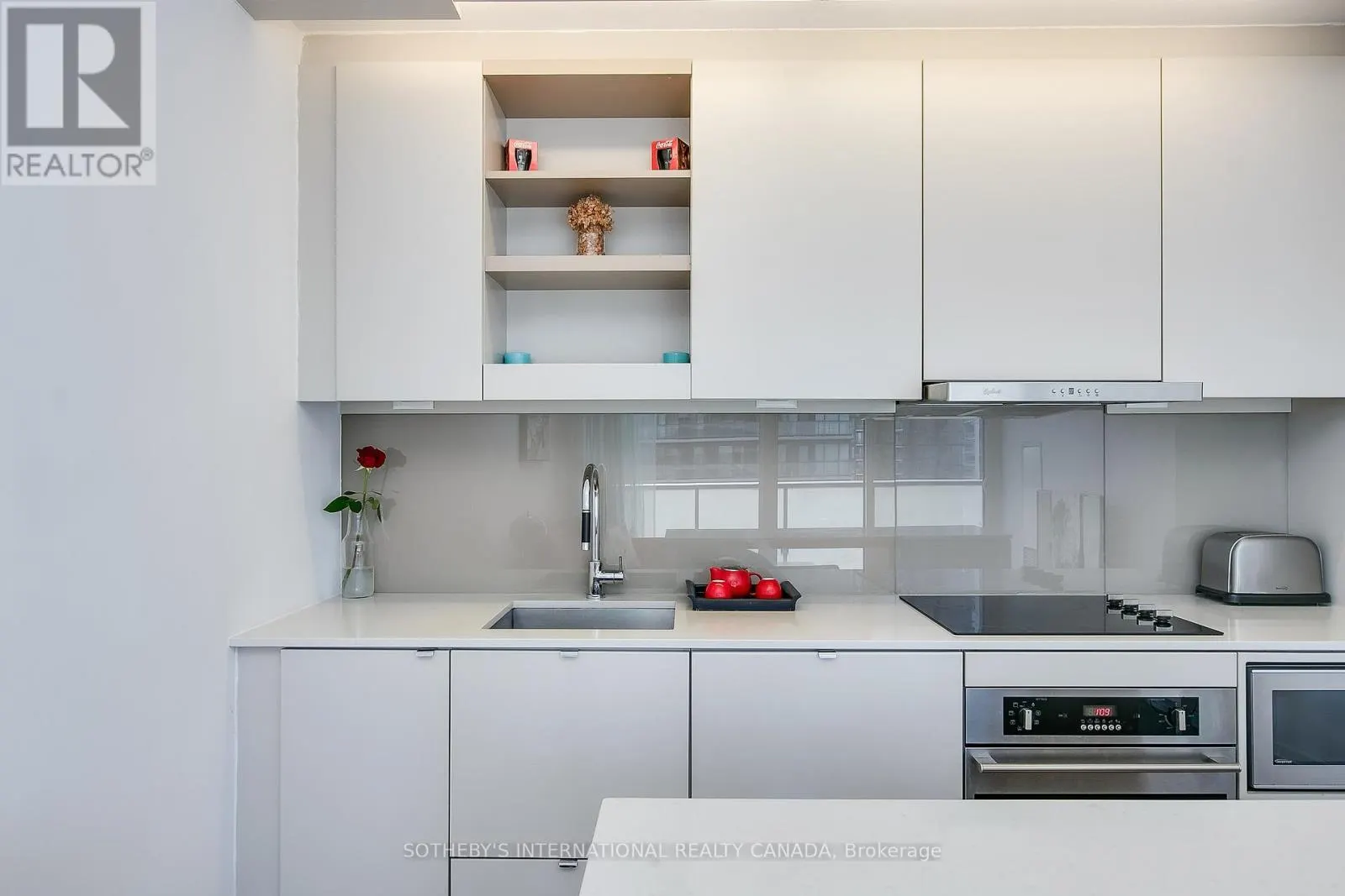 3407 - 101 PETER STREET W