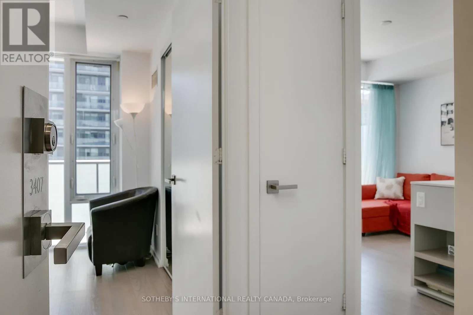 3407 - 101 PETER STREET W