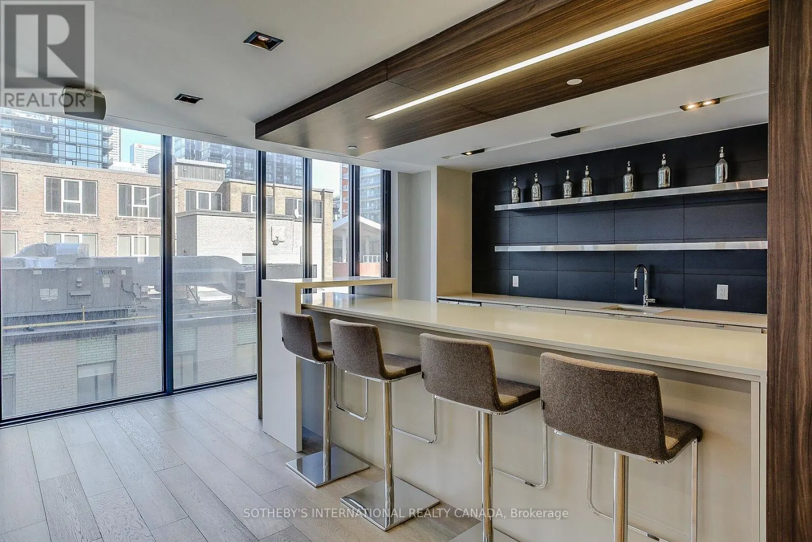 3407 - 101 PETER STREET W