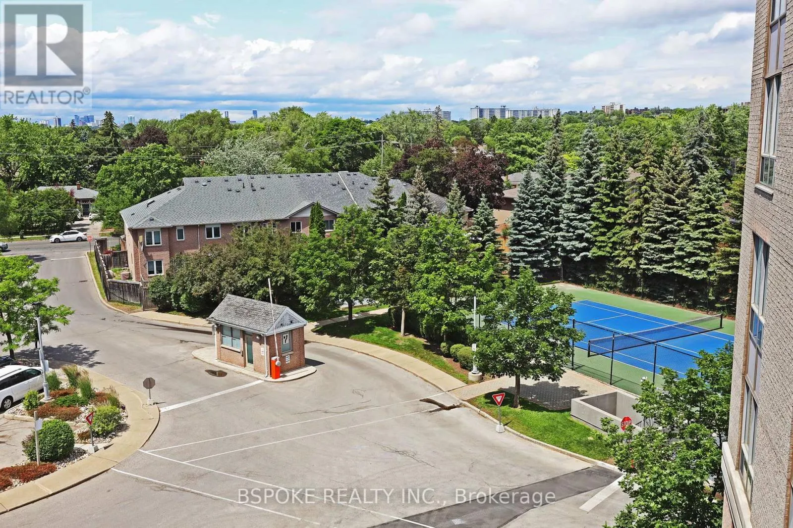 618 - 1720 EGLINTON AVENUE E