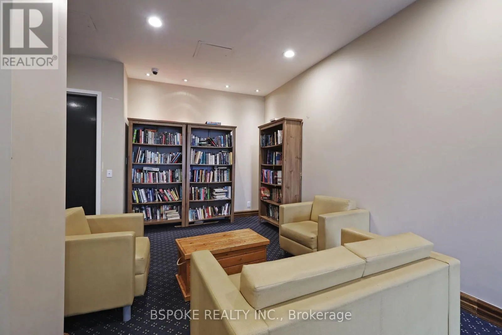 618 - 1720 EGLINTON AVENUE E