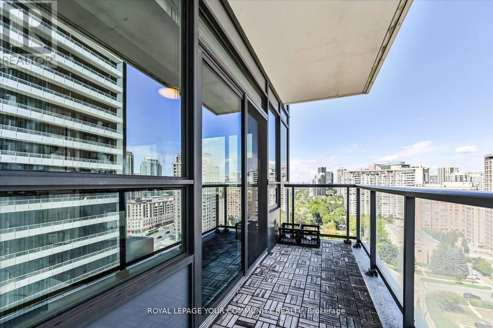1909 - 68 CANTERBURY PLACE