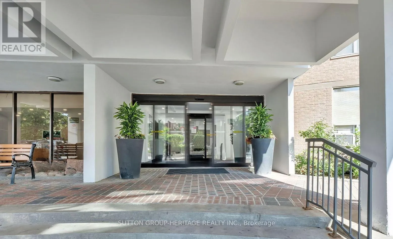 1008 - 5 VICORA LINKWAY WAY