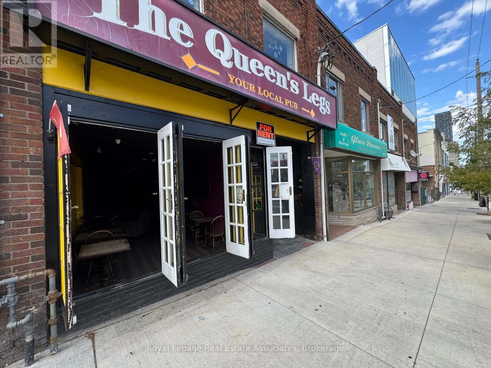 286 EGLINTON AVENUE W