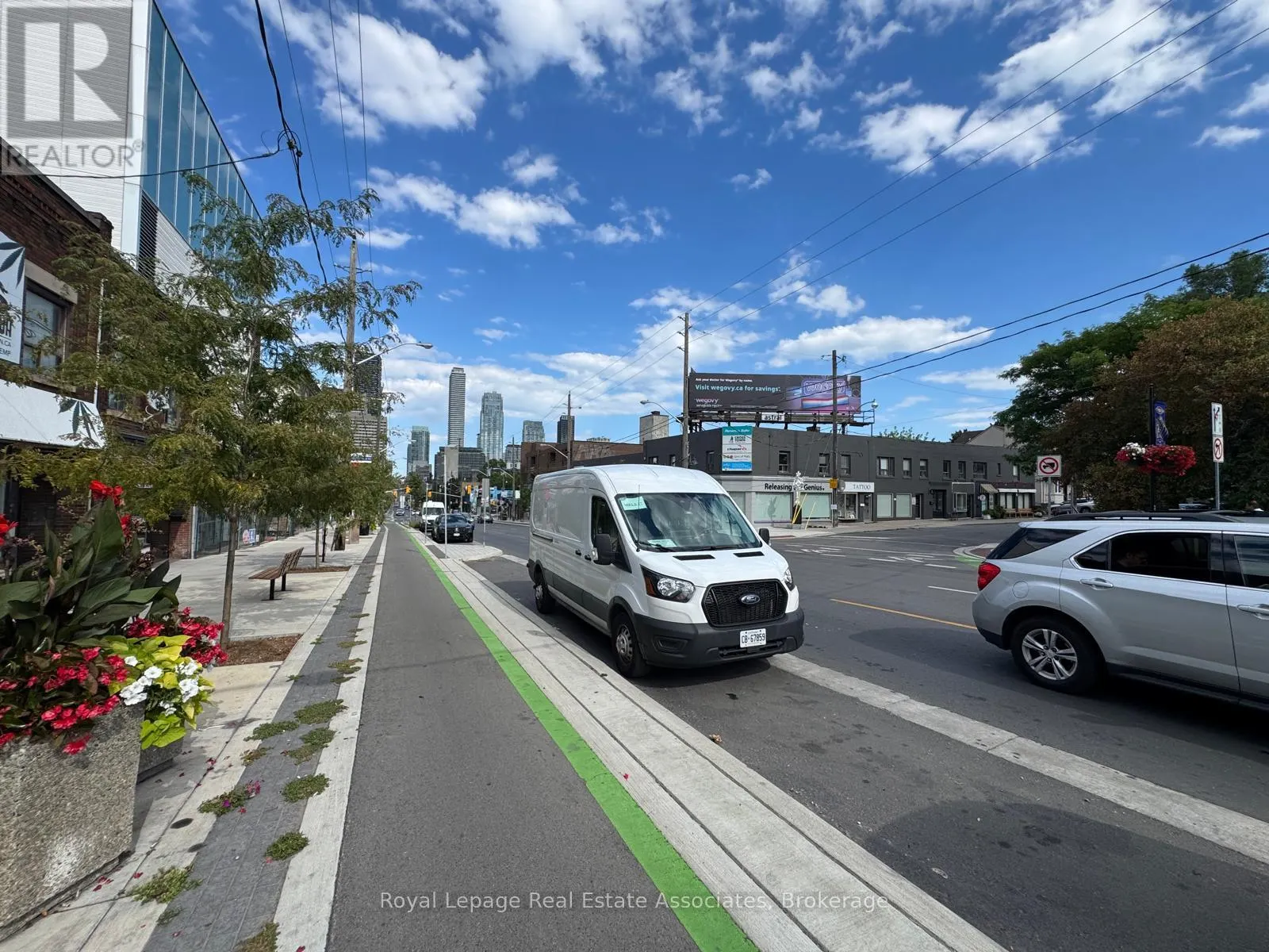 286 EGLINTON AVENUE W
