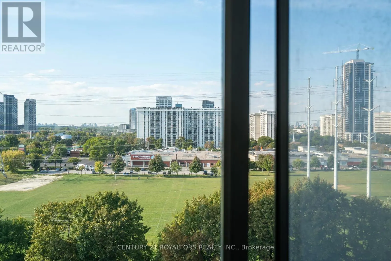 906 - 725 DON MILL ROAD
