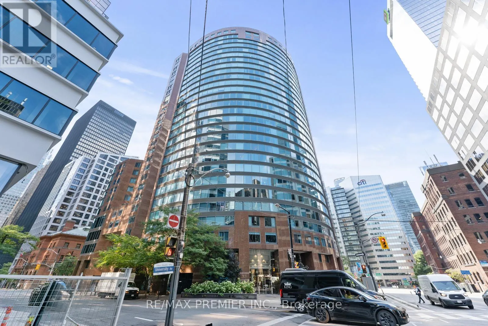 502 - 33 UNIVERSITY AVENUE