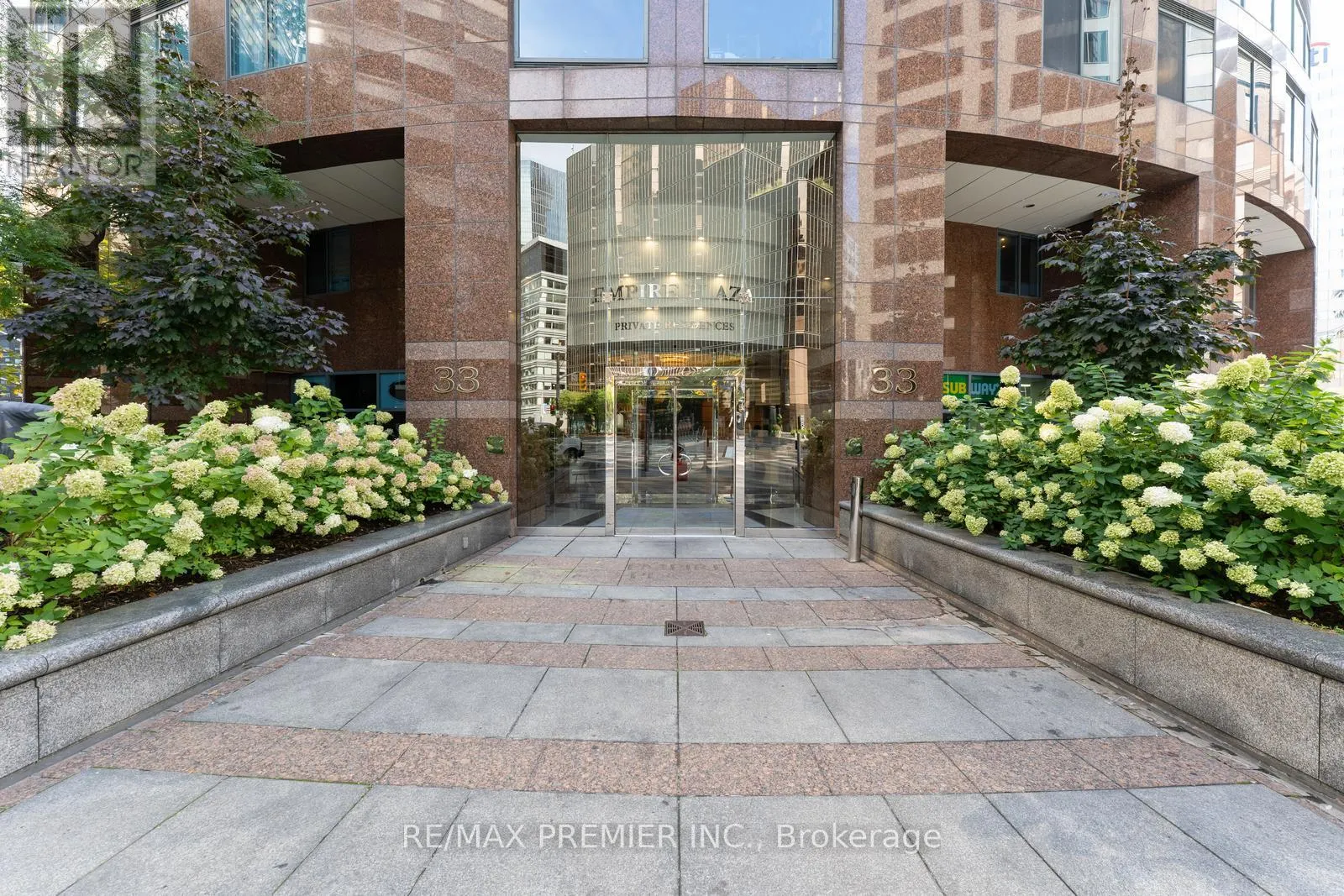 502 - 33 UNIVERSITY AVENUE