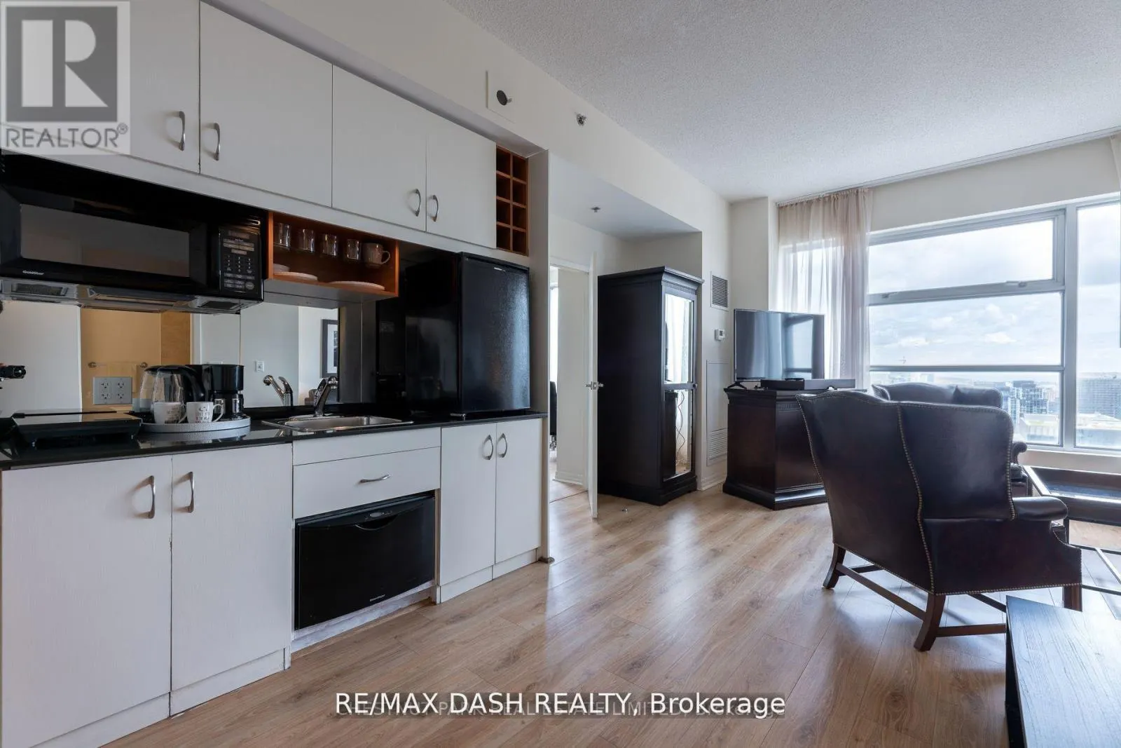 2904 - 1 KING STREET W