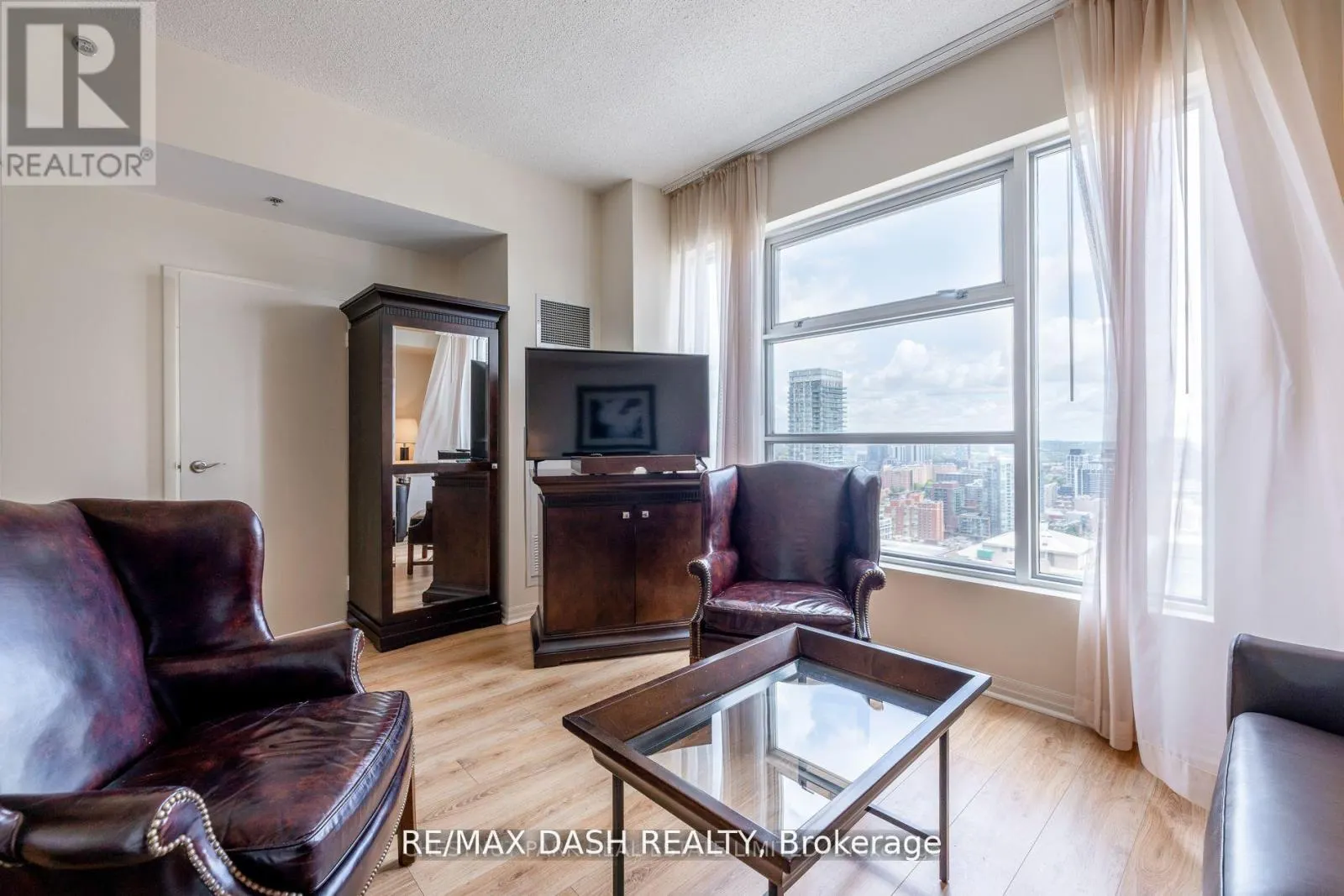 2904 - 1 KING STREET W