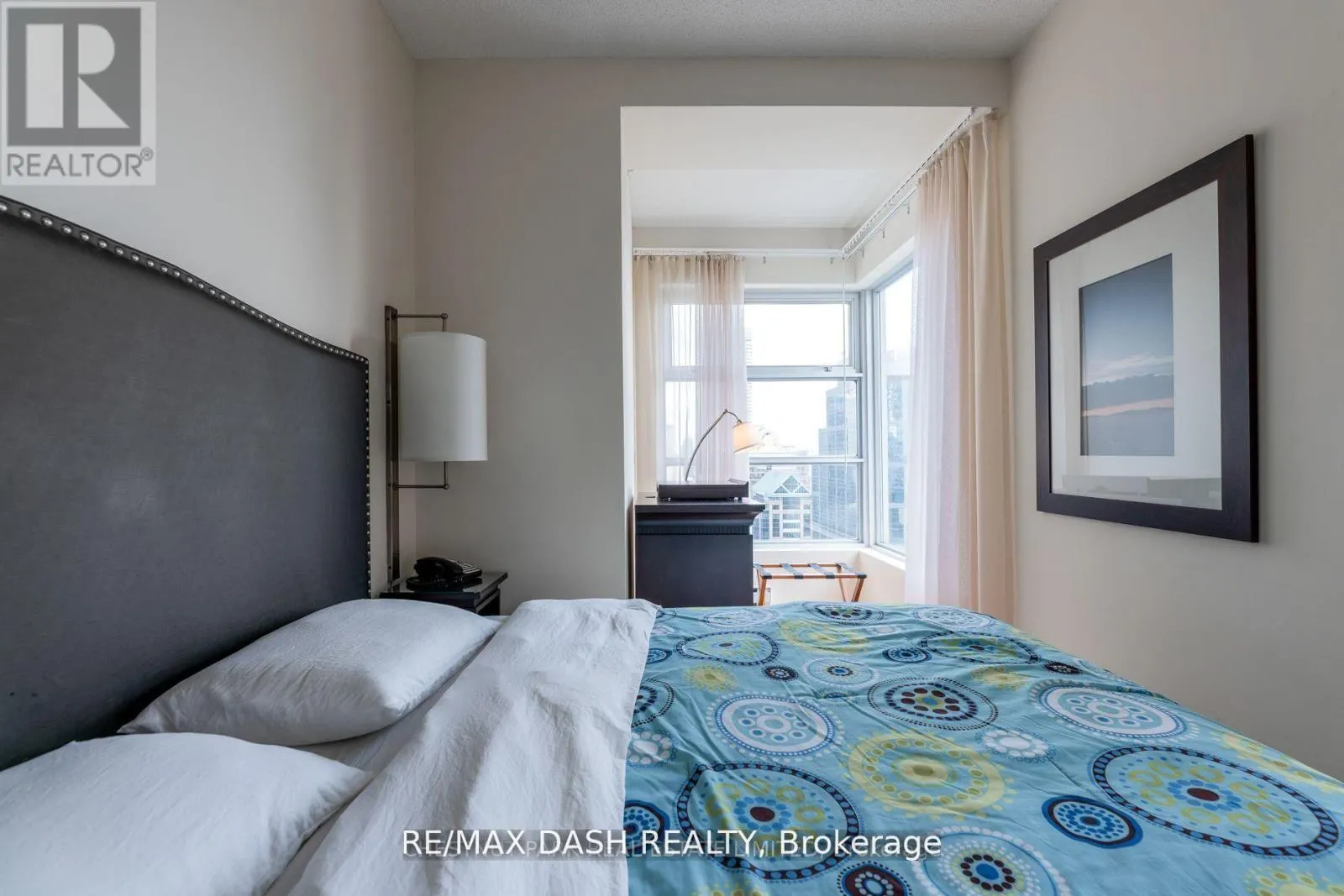 2904 - 1 KING STREET W