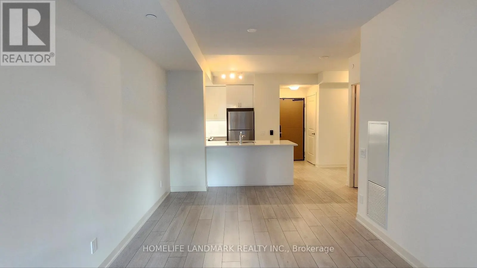 809 - 4955 YONGE STREET