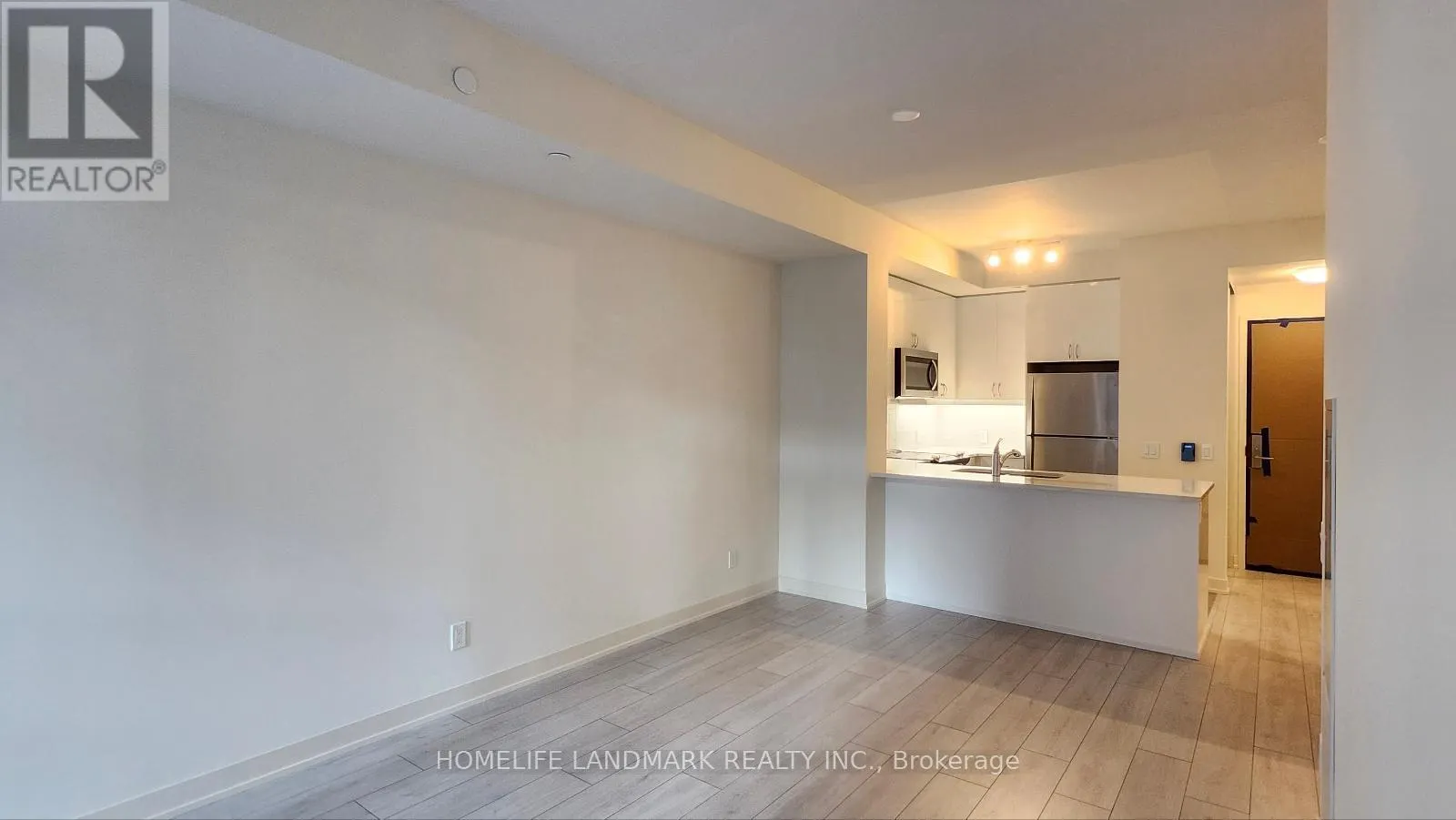 809 - 4955 YONGE STREET