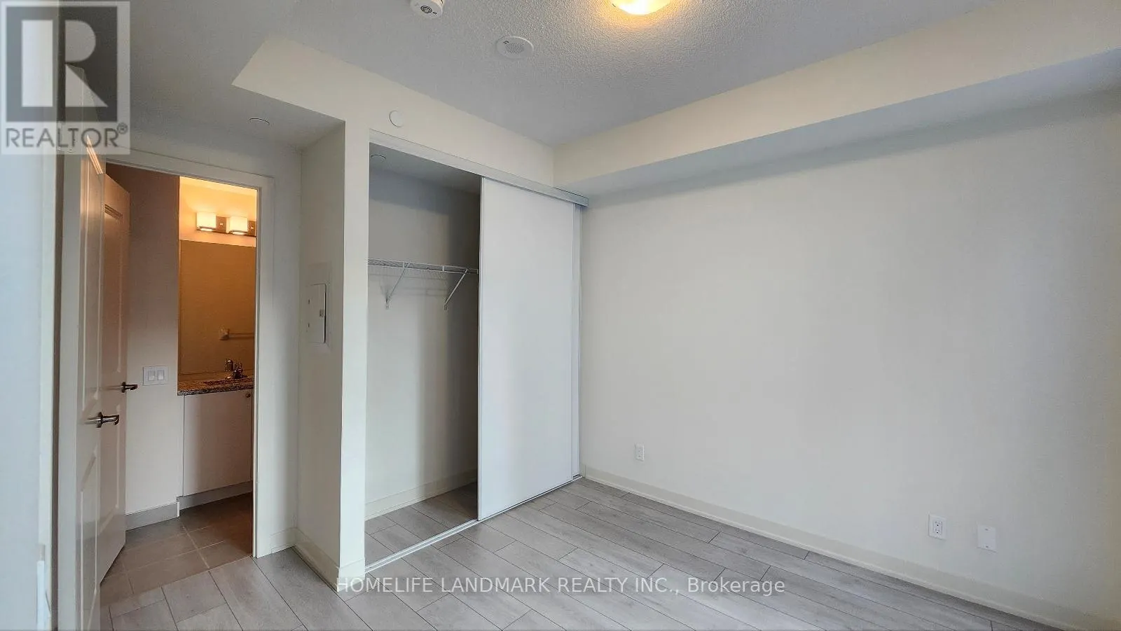 809 - 4955 YONGE STREET