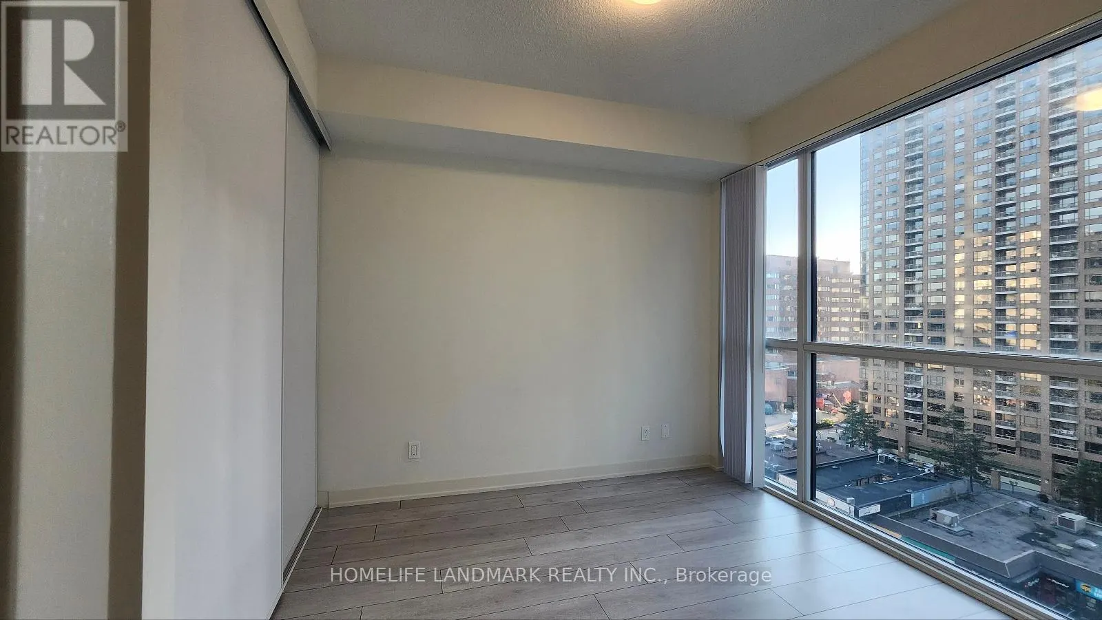 809 - 4955 YONGE STREET