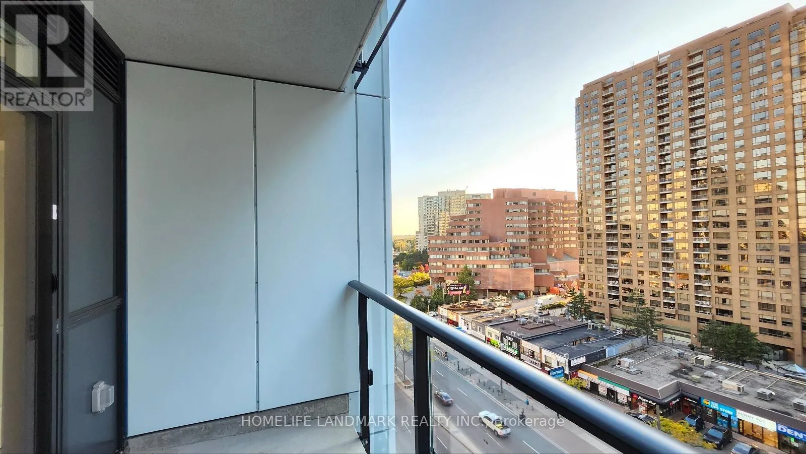 809 - 4955 YONGE STREET