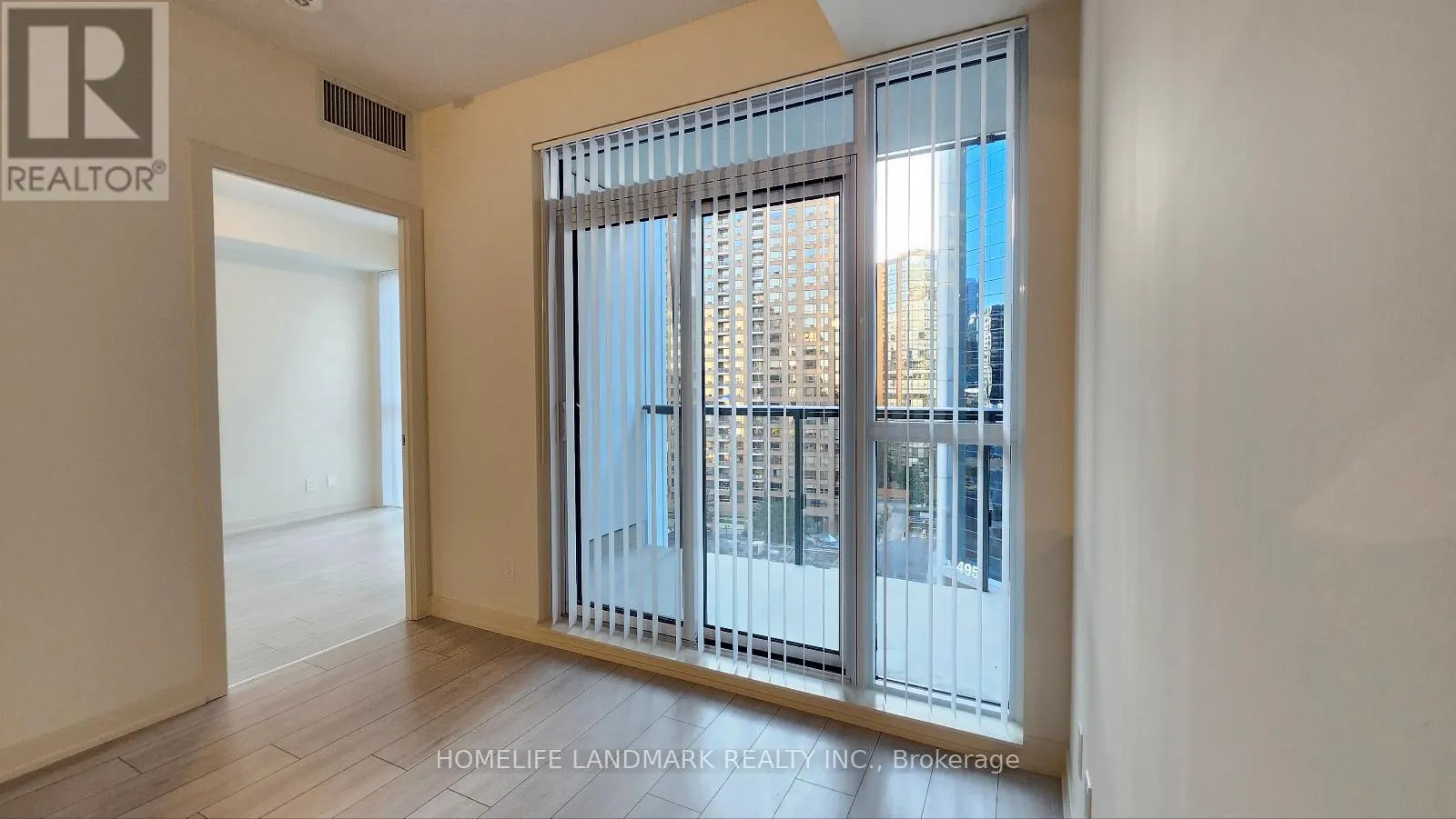809 - 4955 YONGE STREET