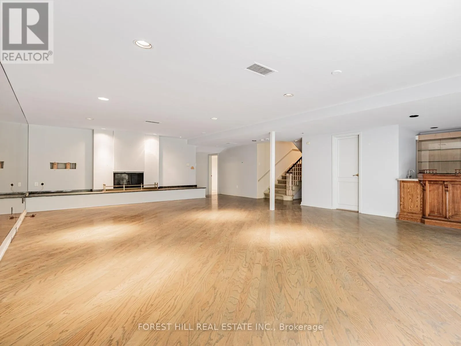 82 ORIOLE ROAD
