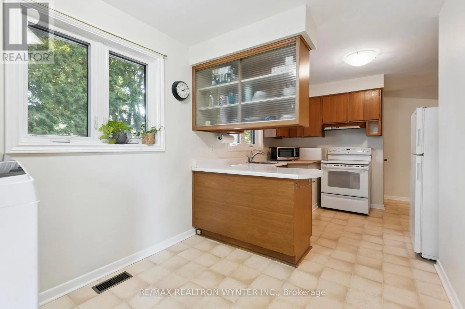 124 FORTROSE CRESCENT