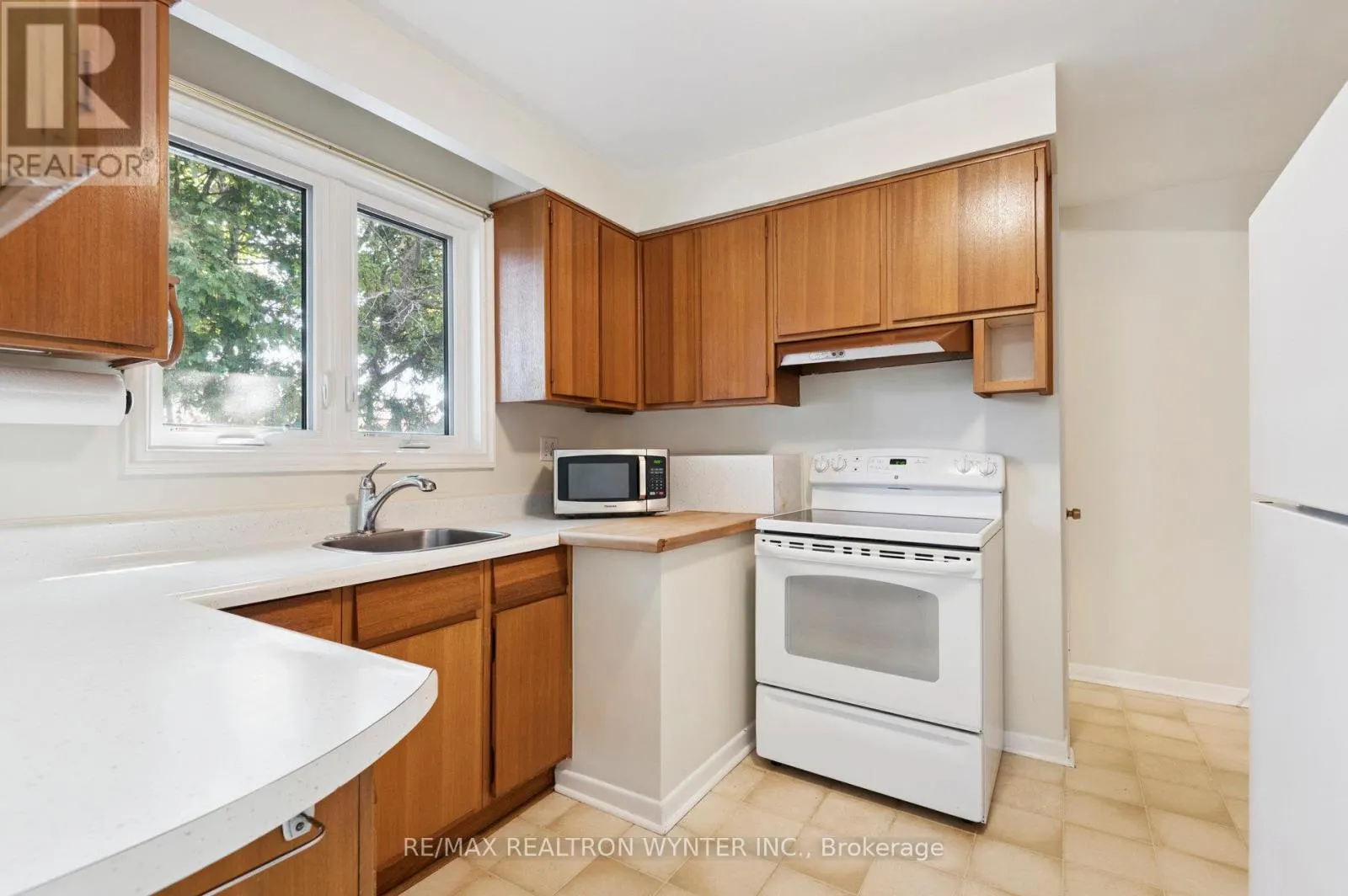 124 FORTROSE CRESCENT