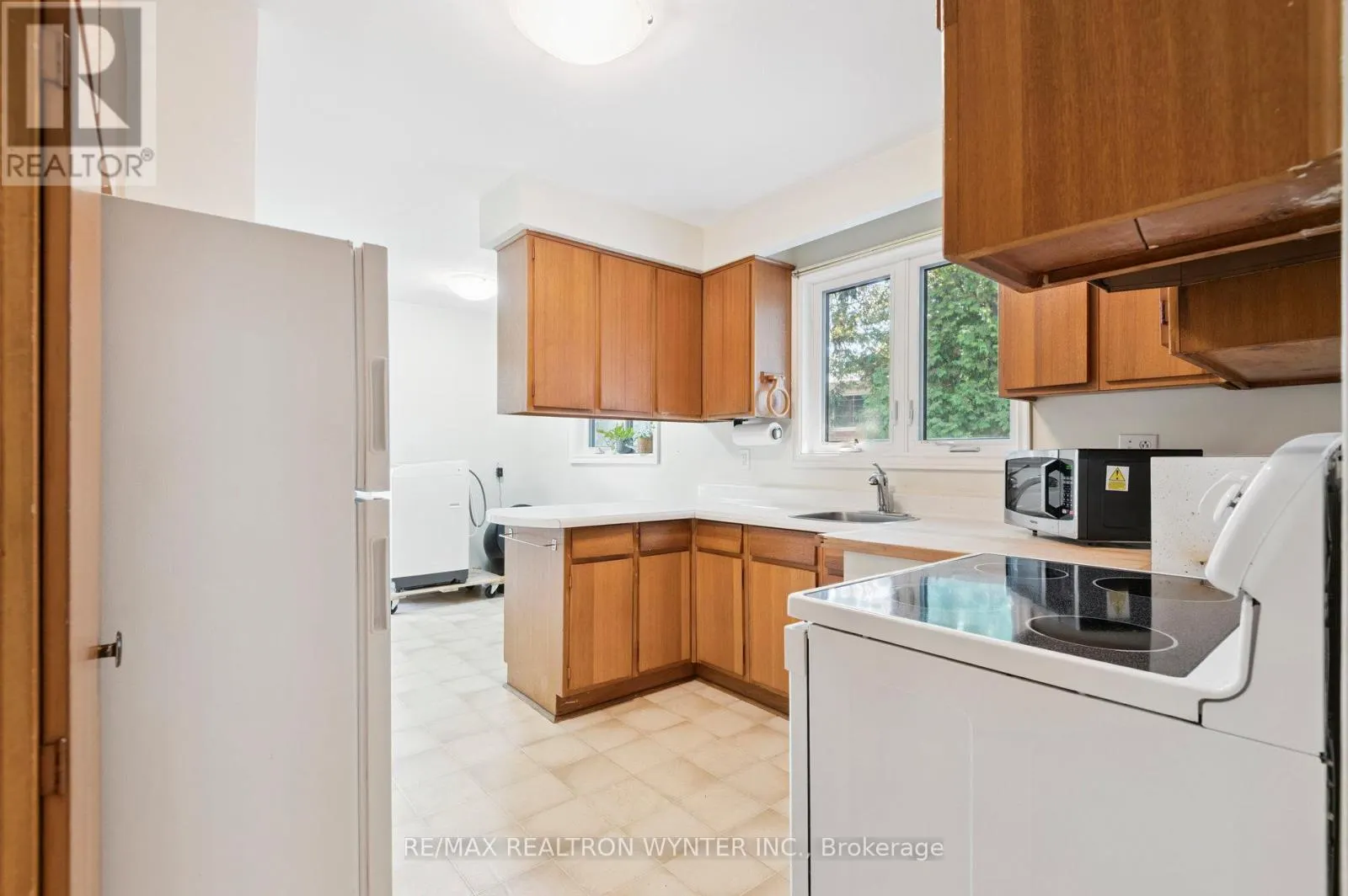124 FORTROSE CRESCENT