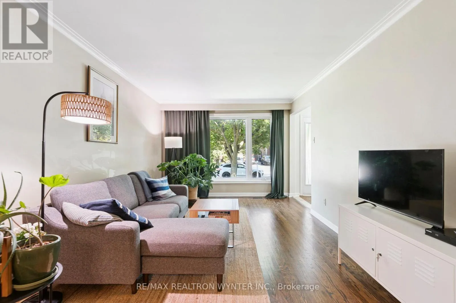 124 FORTROSE CRESCENT