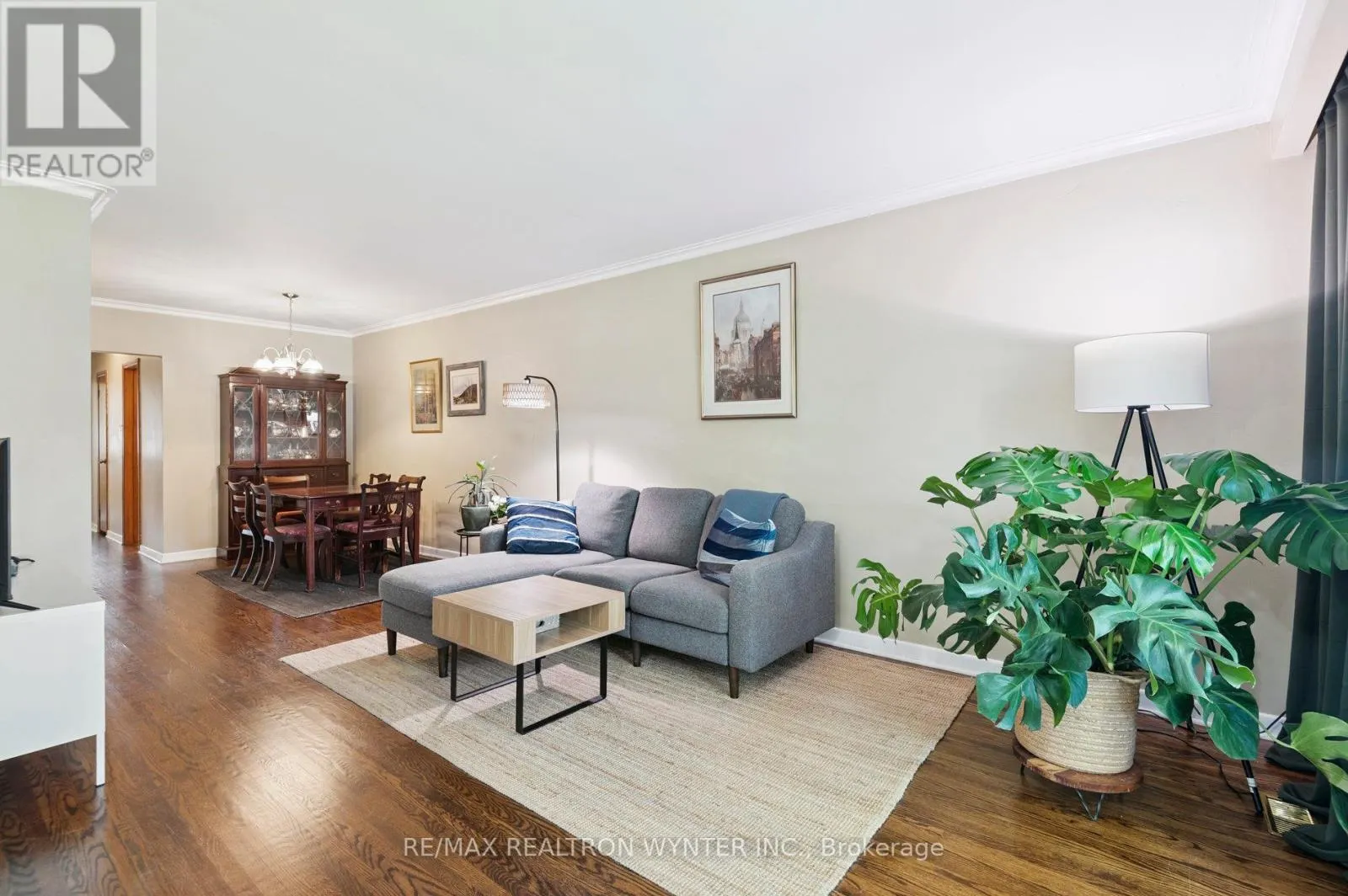 124 FORTROSE CRESCENT
