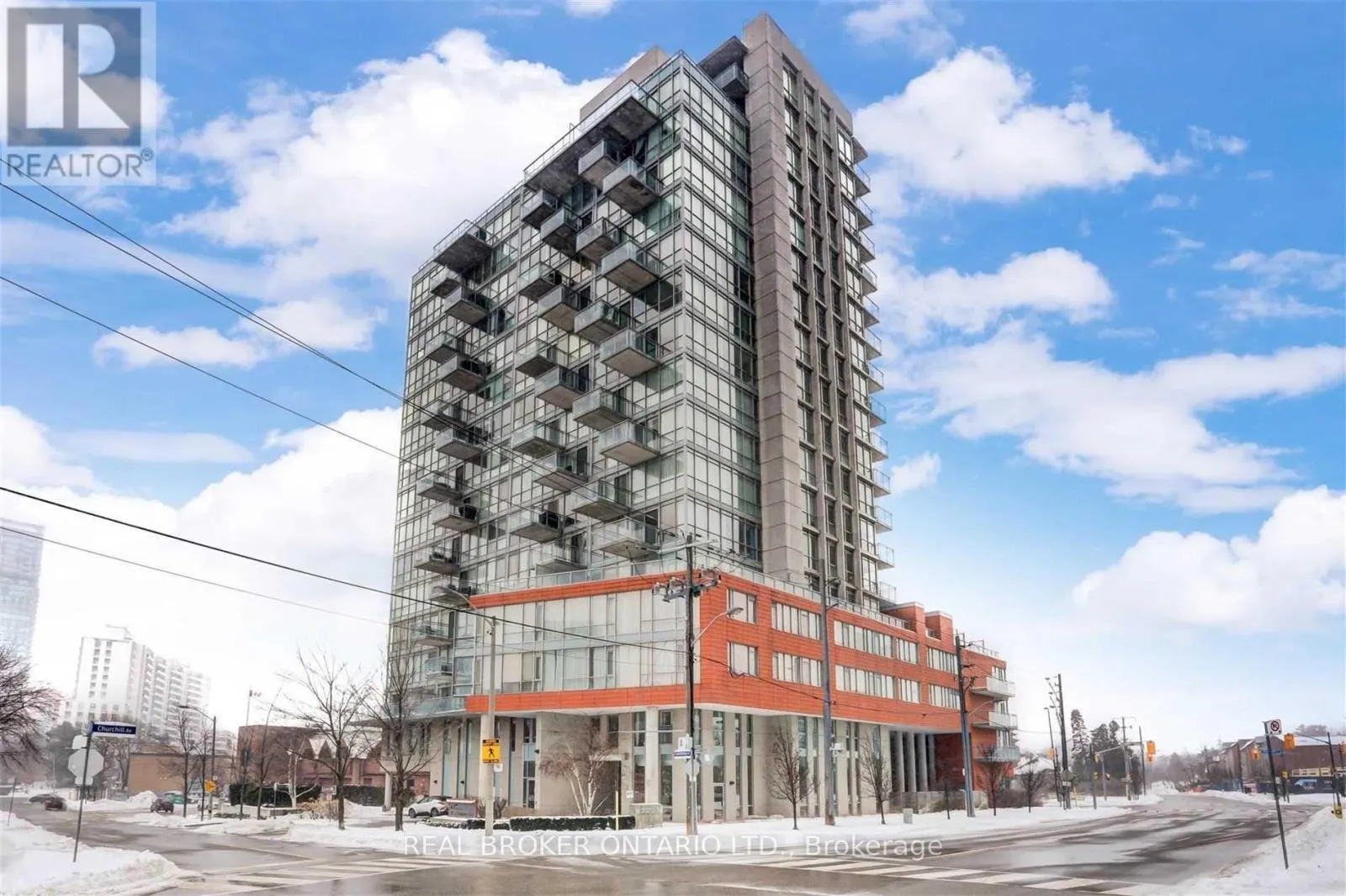 702 - 30 CANTERBURY PLACE