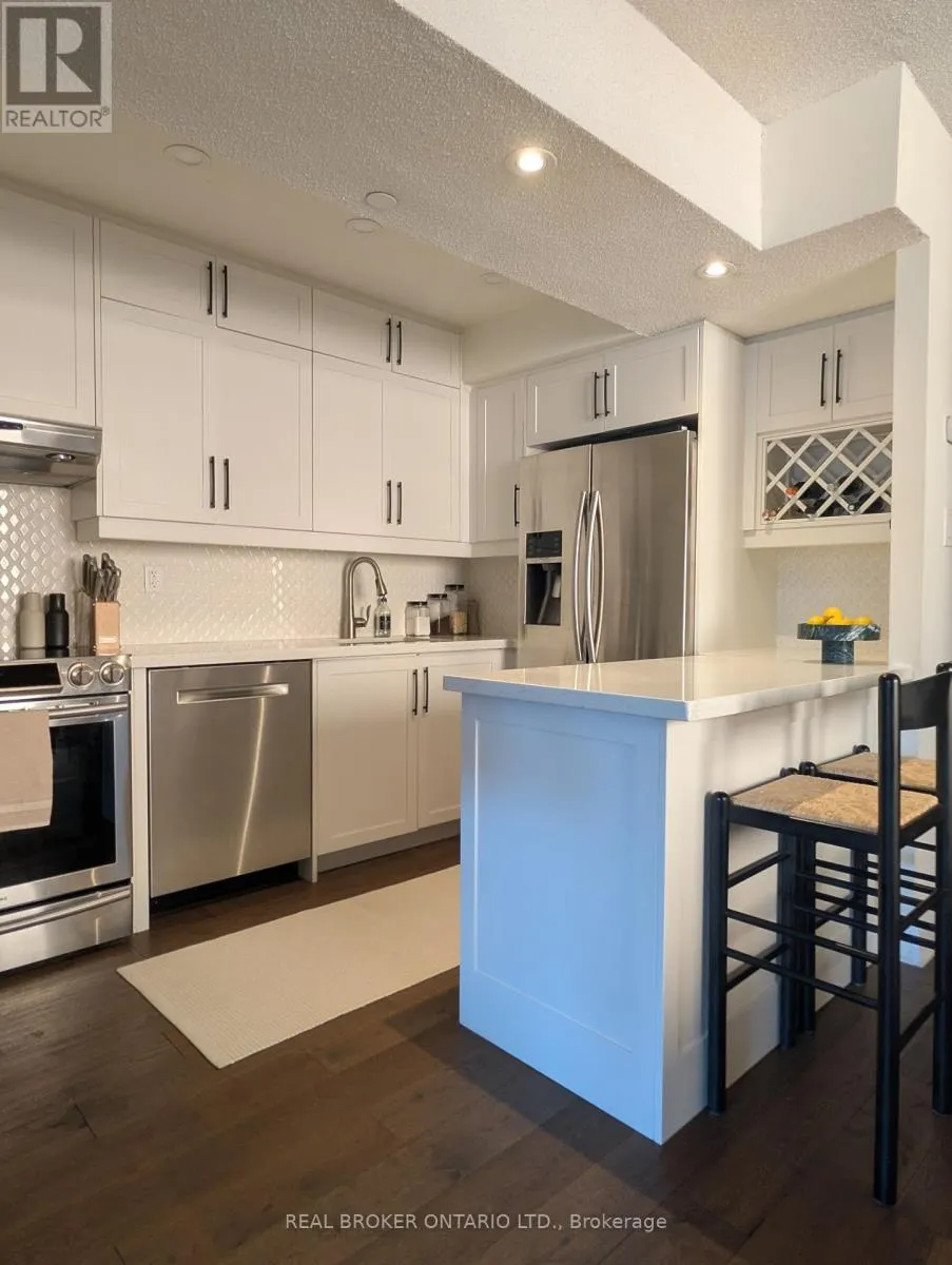 604 - 71 FRONT STREET E