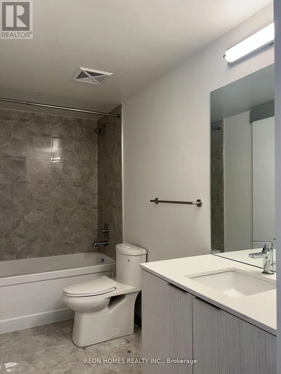 520 - 158 FRONT STREET E