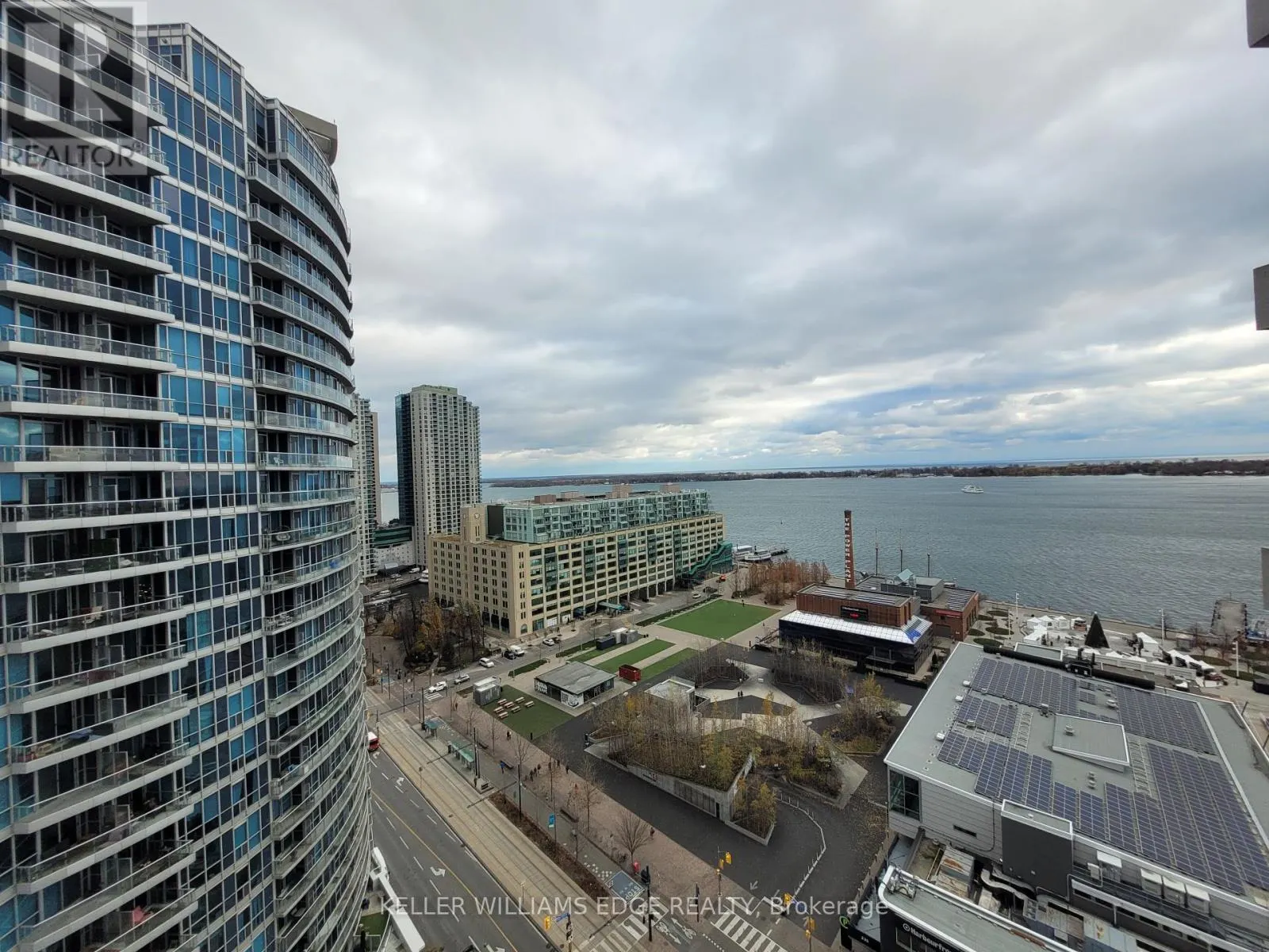 2203 - 228 QUEENS QUAY W