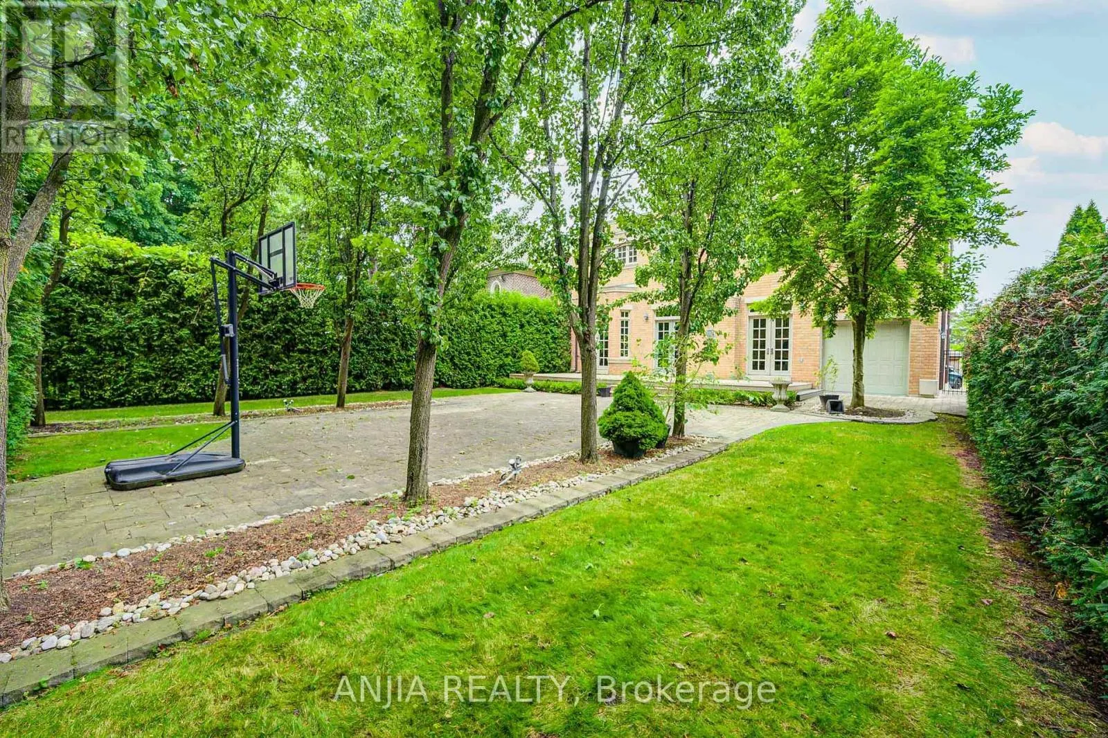 7 SWIFTDALE PLACE