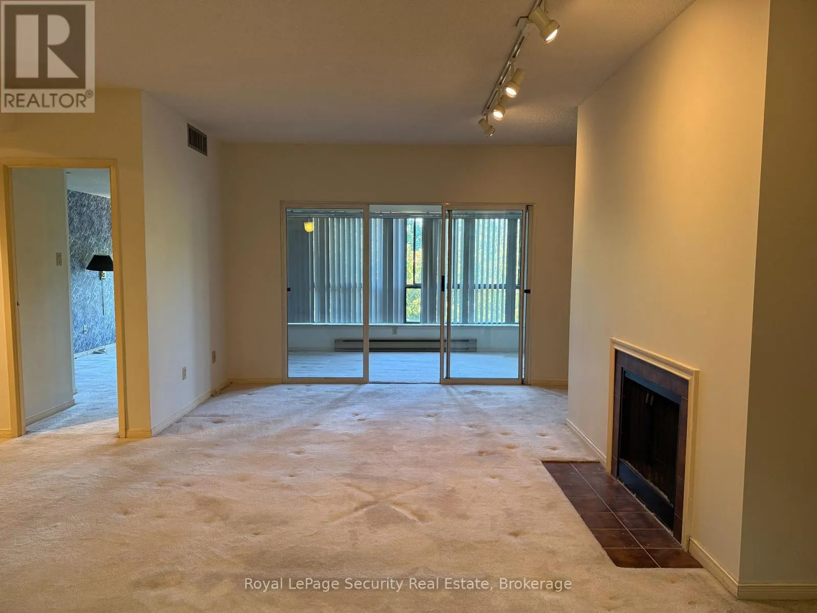 10 - 20 GLEBE ROAD W
