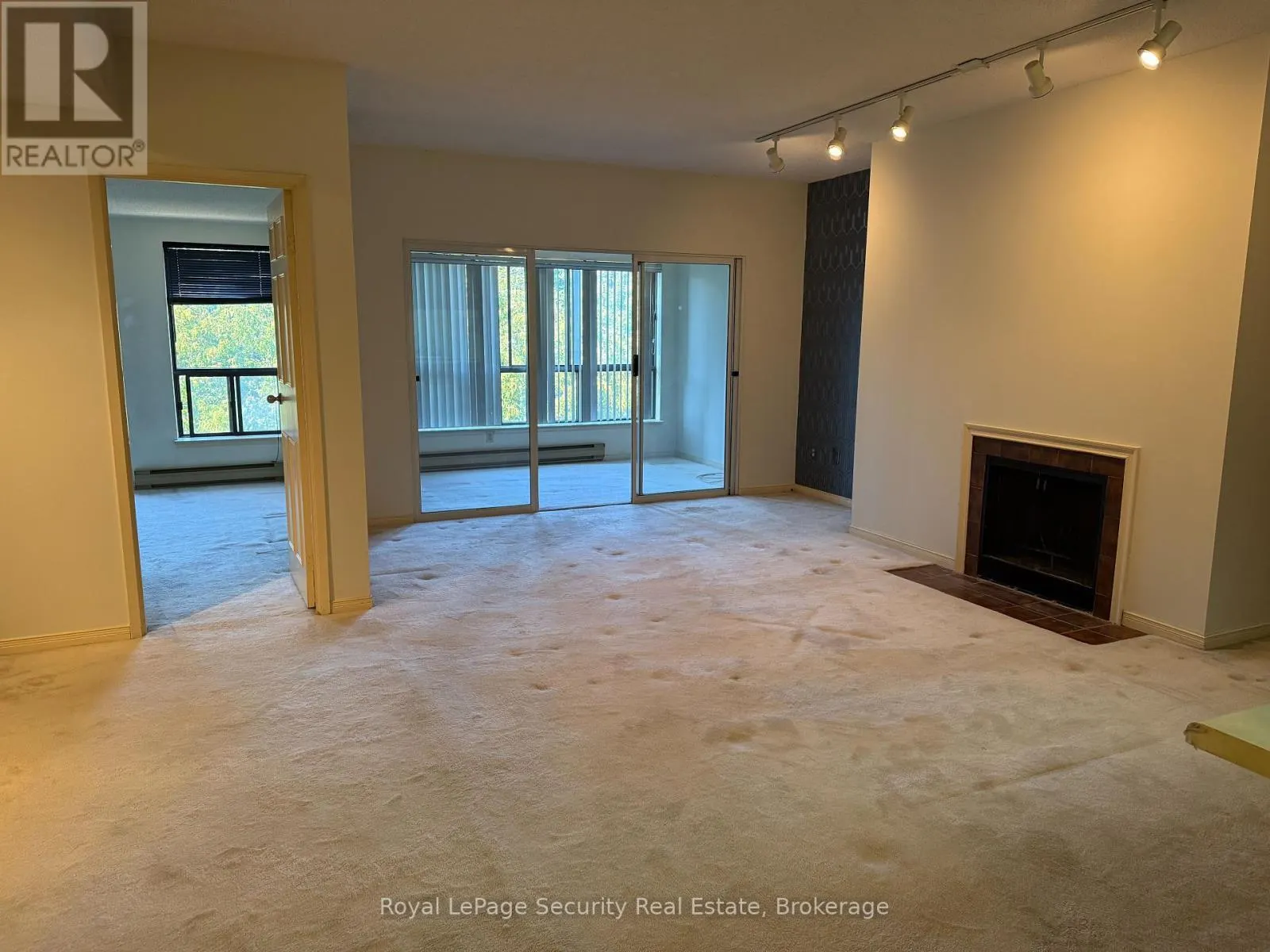 10 - 20 GLEBE ROAD W