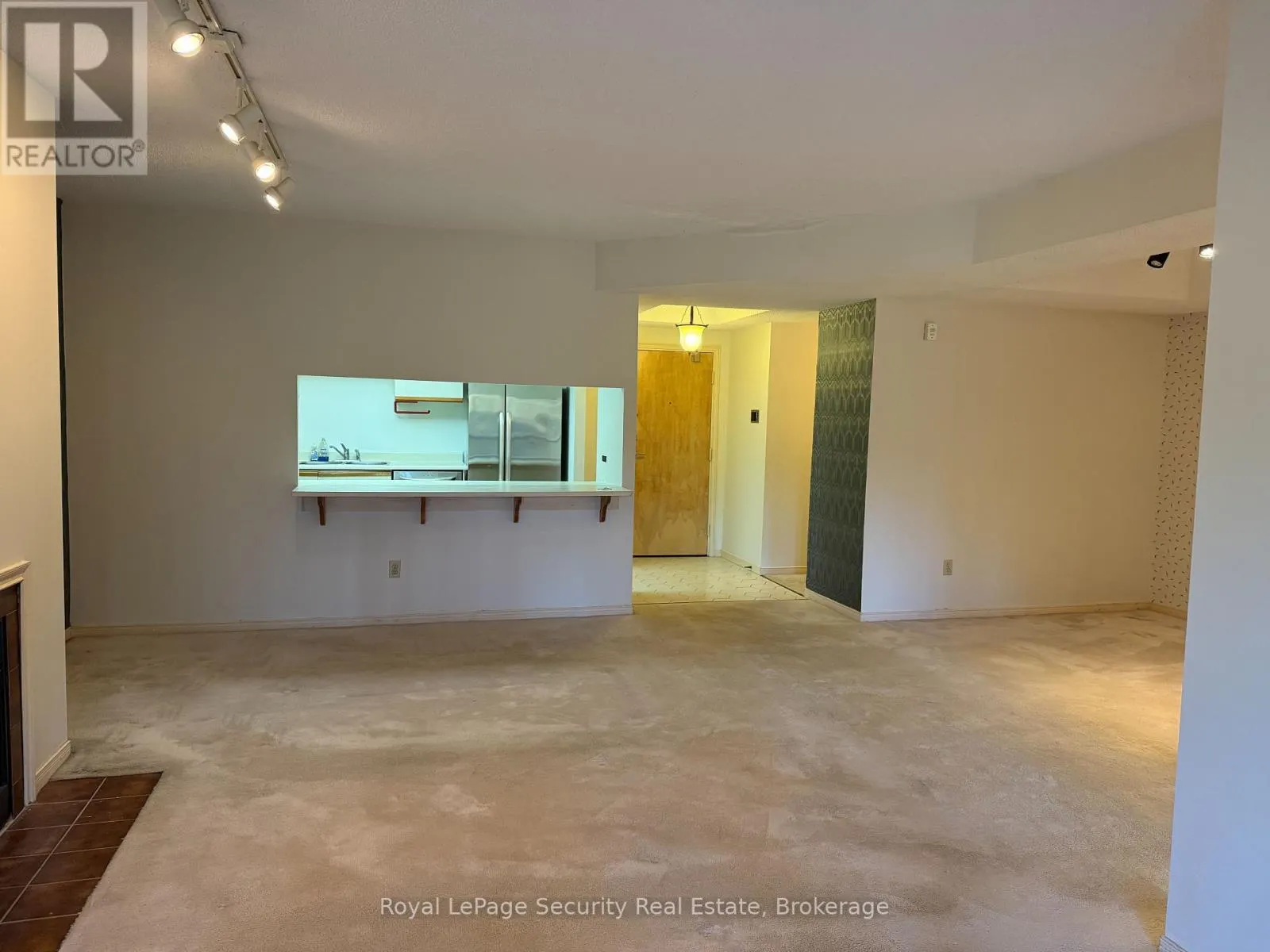 10 - 20 GLEBE ROAD W