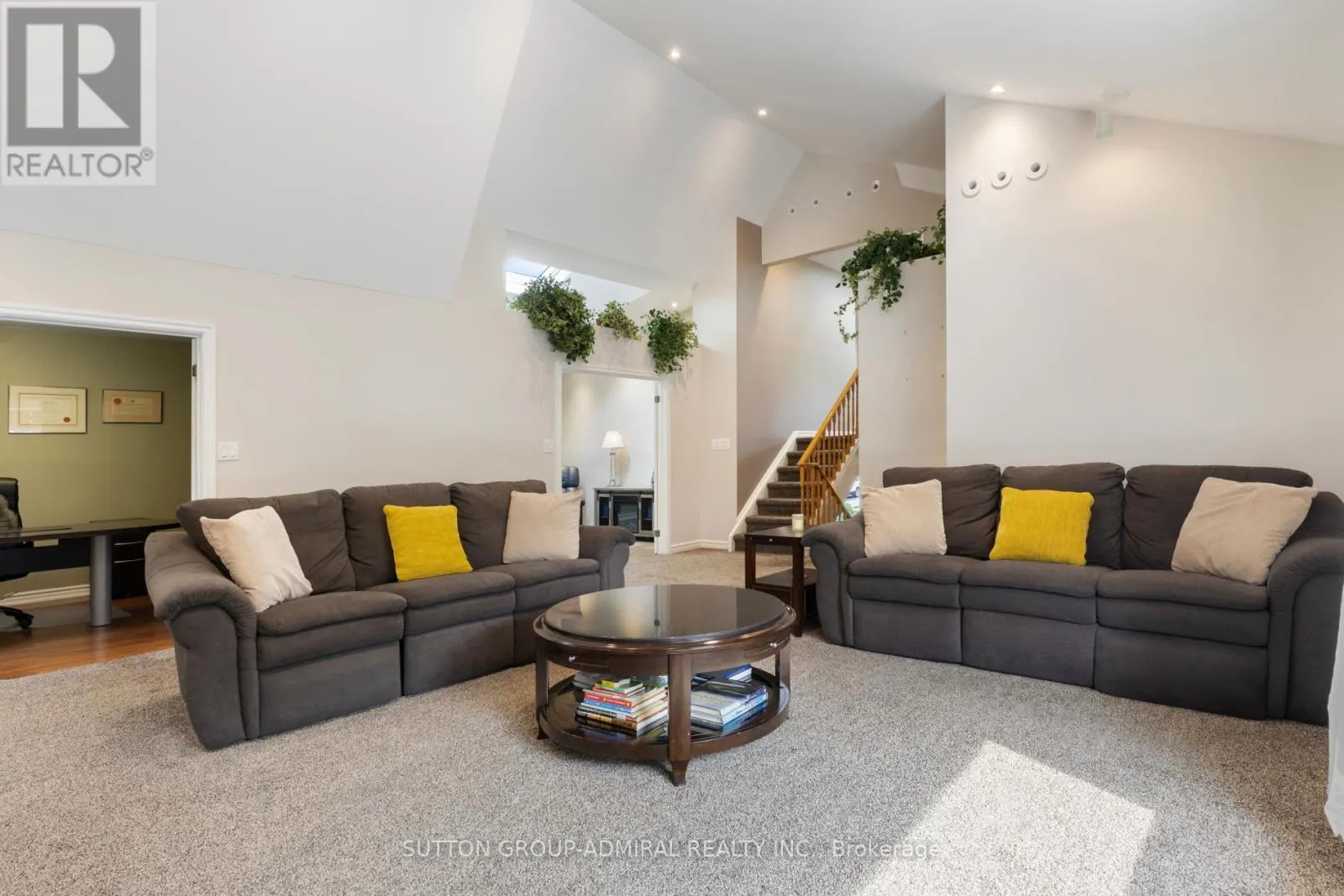 479 HOUNSLOW AVENUE